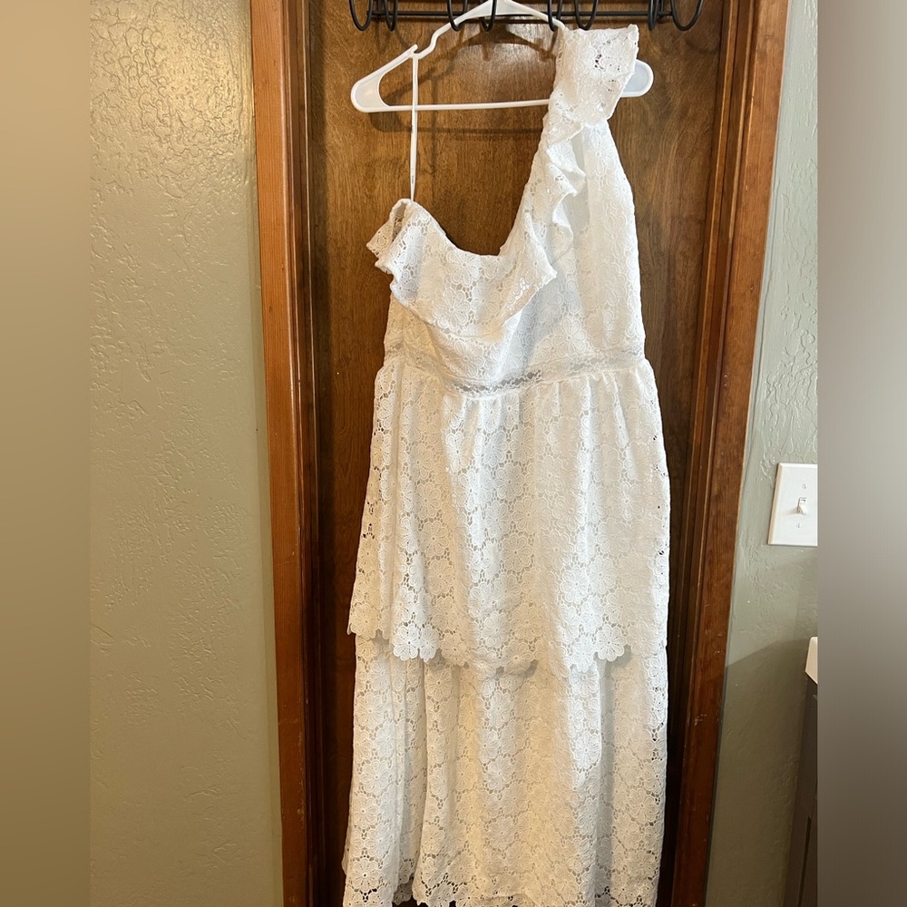 Arula size B white one shoulder tiered dress. New with tags.